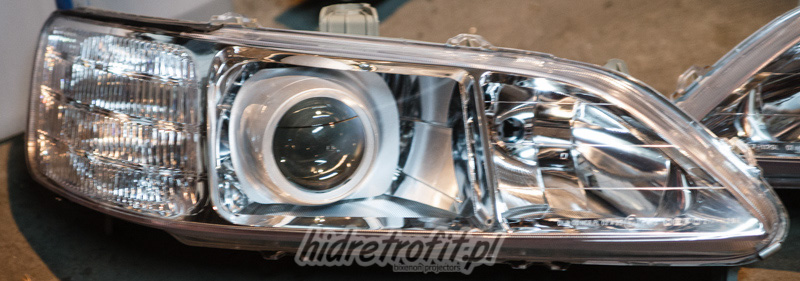 86. Honda Accord VI gen sedan przeróbki lamp na BI XENON LED